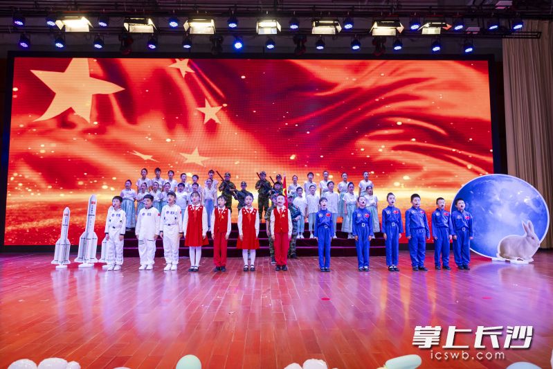 展演精心设计的三个篇章，各具特色、精彩纷呈。