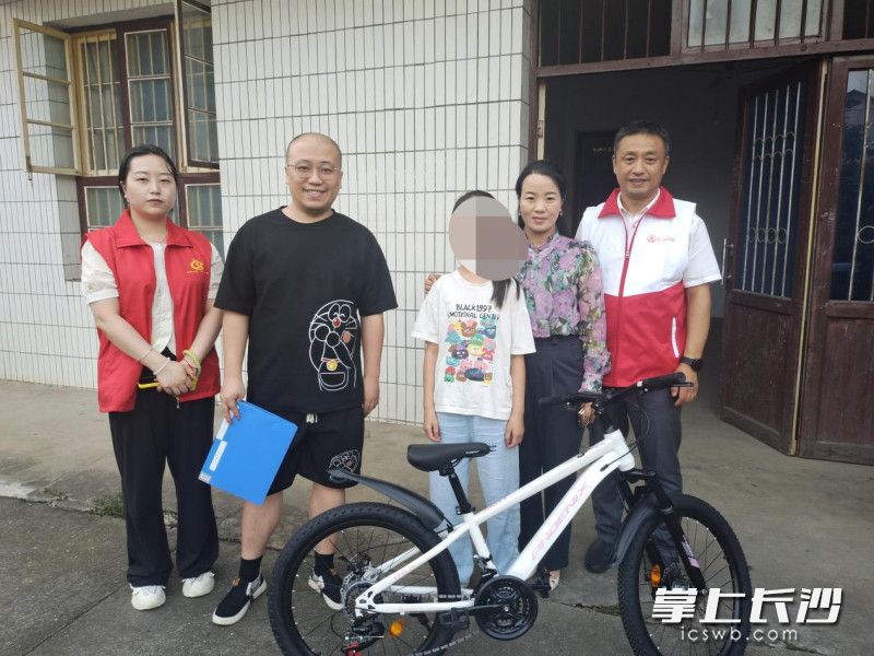 护航成长。