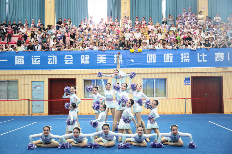 博才小学啦啦操校队在多项比赛中获得好成绩。