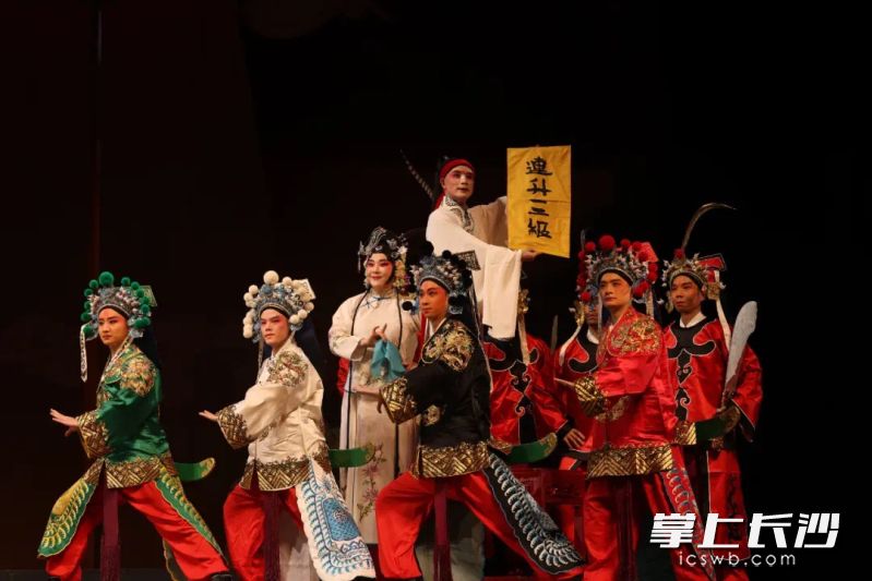 《连升三级》剧照