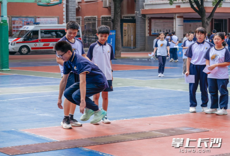 长沙市长郡雨花外国语左家塘学校测试现场。