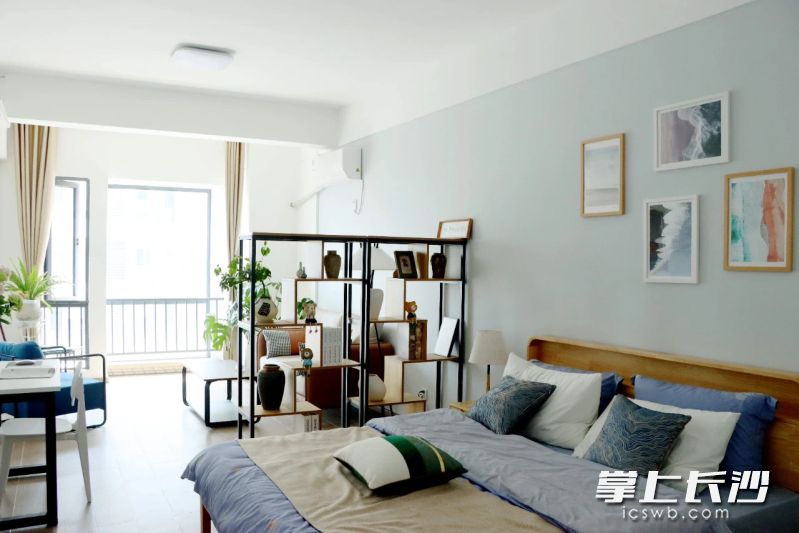 黄金创业园打造的理想家人才公寓，空调、洗衣机、家具一应俱全。