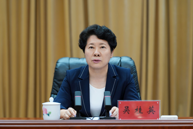 省委常委、市委书记吴桂英讲话。均为长沙晚报全媒体记者 郭雨滴 摄 省委常委、市委书记吴桂英讲话。均为长沙晚报全媒体记者 郭雨滴 摄