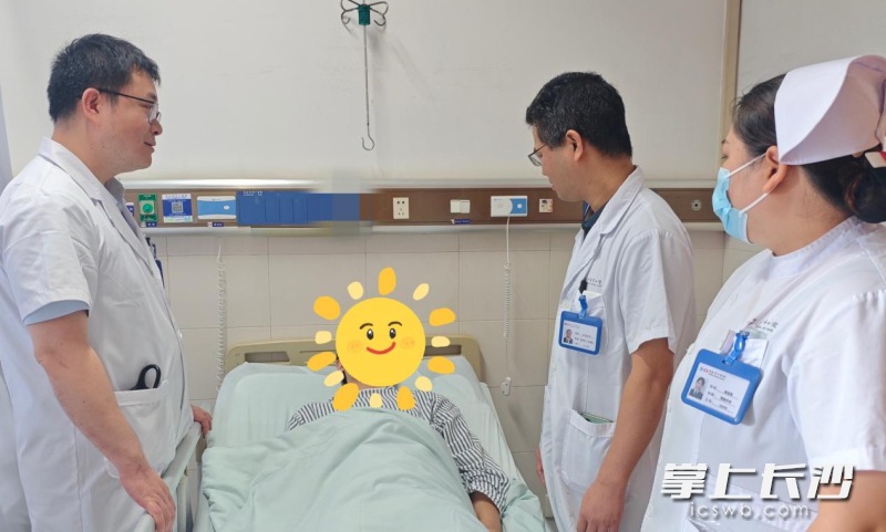 长沙市中心医院胃肠、肛肠外科专家提醒，急性阑尾炎症状保守治疗需谨慎评估，微创手术或许是考生的优选。 通讯员供图