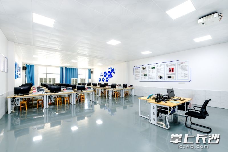 长沙工业学院在现有11个专业的基础上，2025年将新增7个招生专业，均可服务于全球研发中心城市建设。