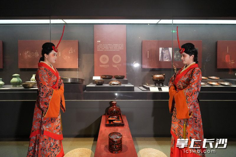 特展立足渔阳王后生活的时代，再现汉代长沙国活色生香、令人艳羡的贵族日常。