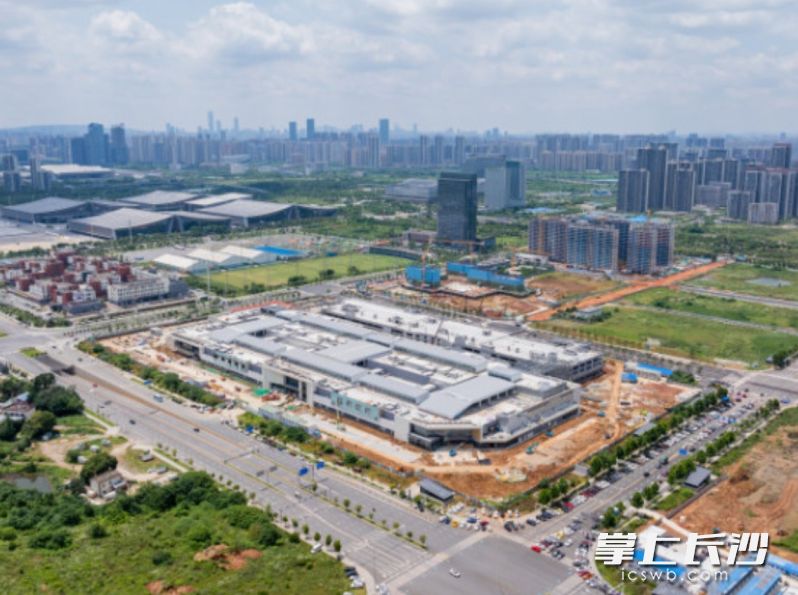 长沙杉杉奥特莱斯广场项目预计7月封顶，9月正式开业。 项目方供图