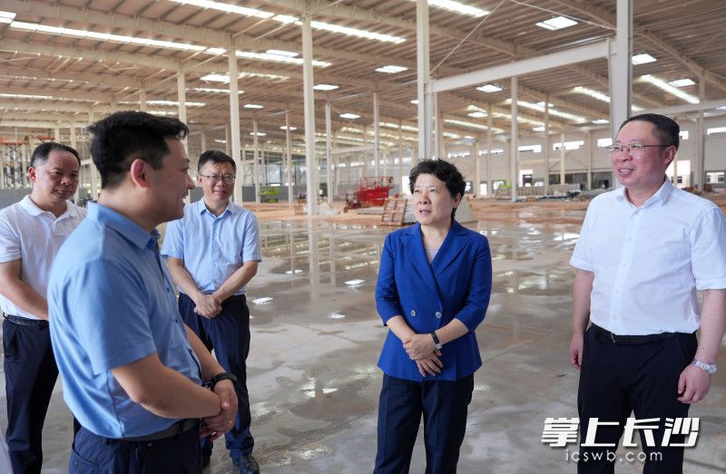 比亚迪新能源汽车零部件产业园项目调研现场。