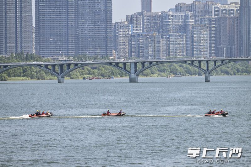 长沙城发集团开展2025年度安全生产综合性应急演练。 均为长沙晚报全媒体记者 余劭劼 摄 长沙城发集团开展2025年度安全生产综合性应急演练。 均为长沙晚报全媒体记者 余劭劼 摄