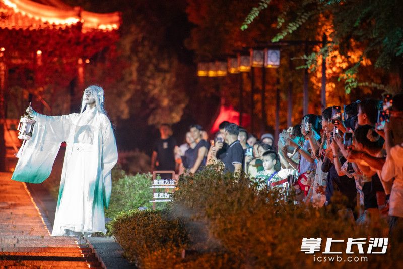 沉浸式剧本游带来不一样的游玩体验。