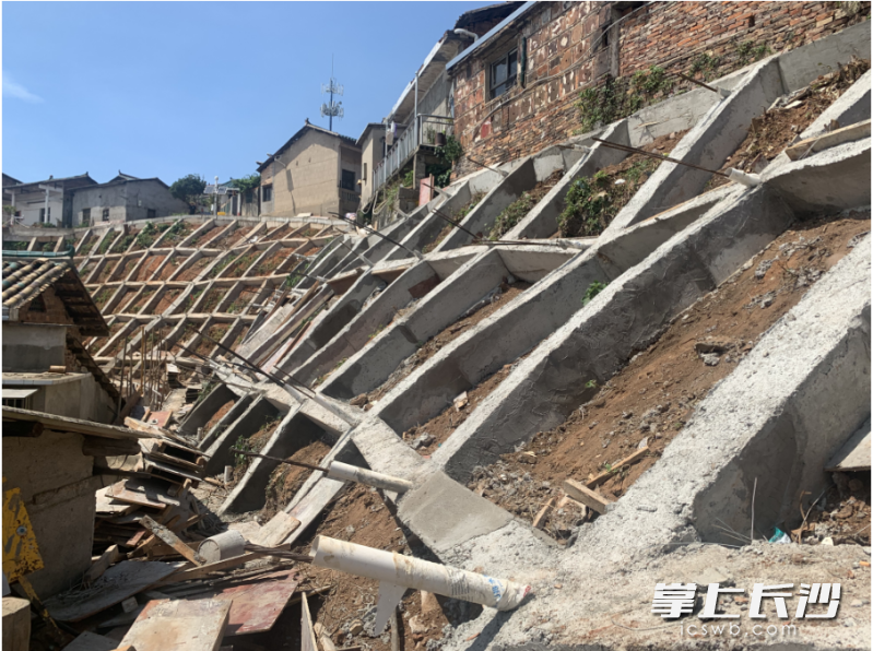 七十梯治理项目已接近尾声。 长沙晚报全媒体记者 邓艳红 摄