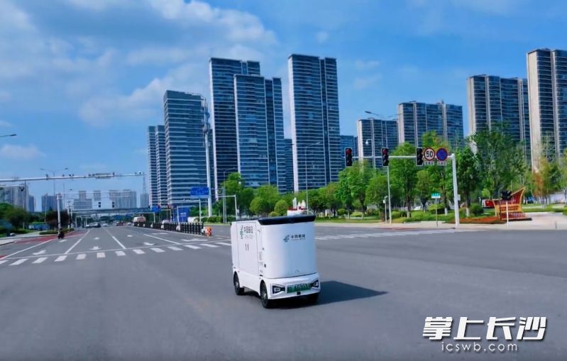 搭载地平线征程6M芯片的行深量产无人车。 通讯员供图