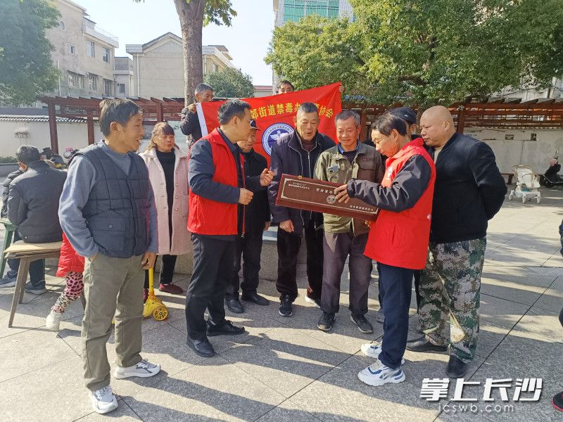 喻放军