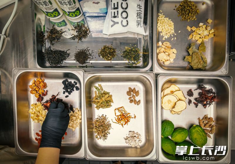 葫沏采用的本草材料均为“药食同源”材料。