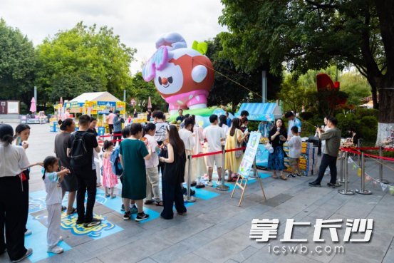 一场始于“送清凉”的活动，最终升华为城市间基于理解与欣赏的温情互动。