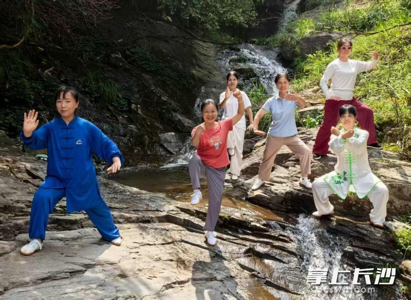 学员们在公益教学后开展训练。均为通讯员供图