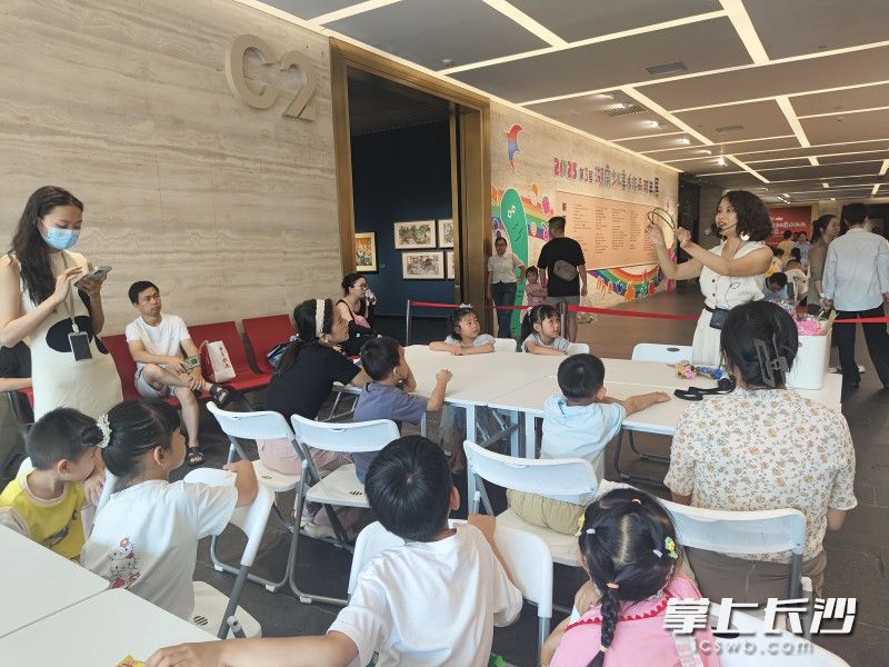 老师教学。