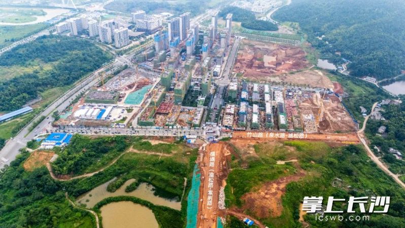 竹山路(泉水路—油松路)和横塘路(油松路—紫荆路)。 竹山路(泉水路—油松路)和横塘路(油松路—紫荆路)。