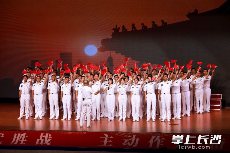 慰问演出现场。通讯员供图