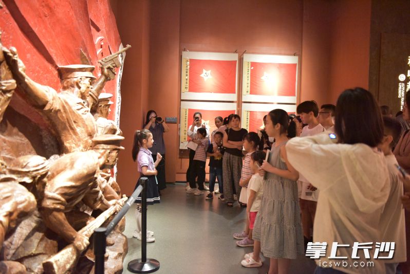 “星博少年说”小讲解员受到全社会的关注。