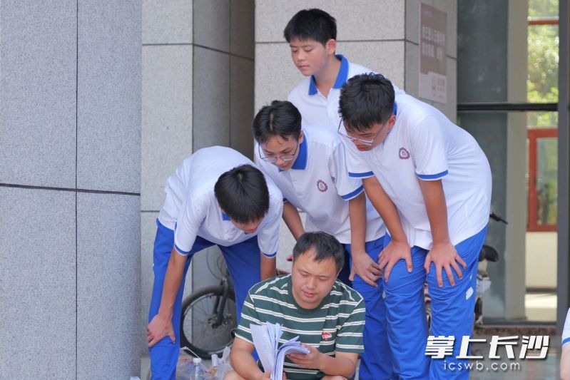 军训过程，也是师生了解和融洽的过程。 通讯员供图