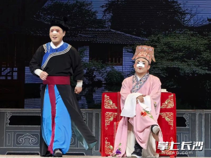湘剧表演。