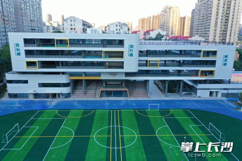 湖南师大附中双语南大桥小学。