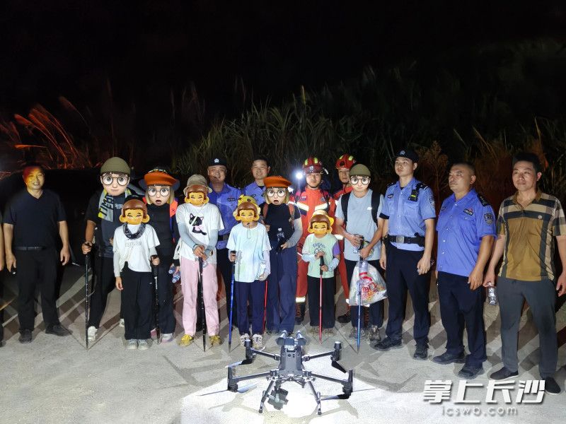 无人机精准搜救，被困人员成功脱险。 长沙晚报通讯员 王磊 供图