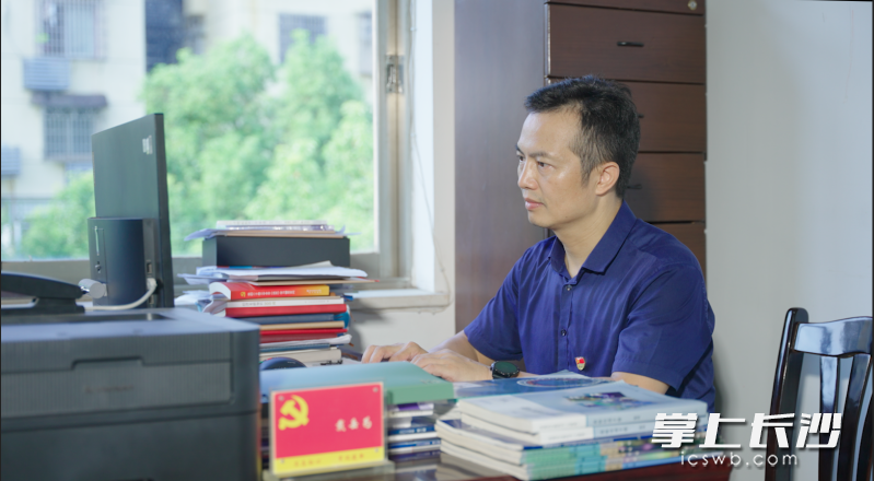 戴岳为老师。照片由本人提供