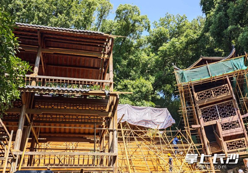 壮寨叠廊修复工程正在推进。均为长沙晚报全媒体记者 贺文兵 摄