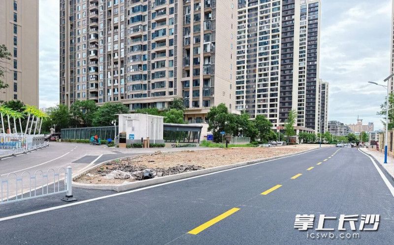 近日，国友路北段全面贯通。 长沙晚报全媒体记者 周游 通讯员 陈静 摄