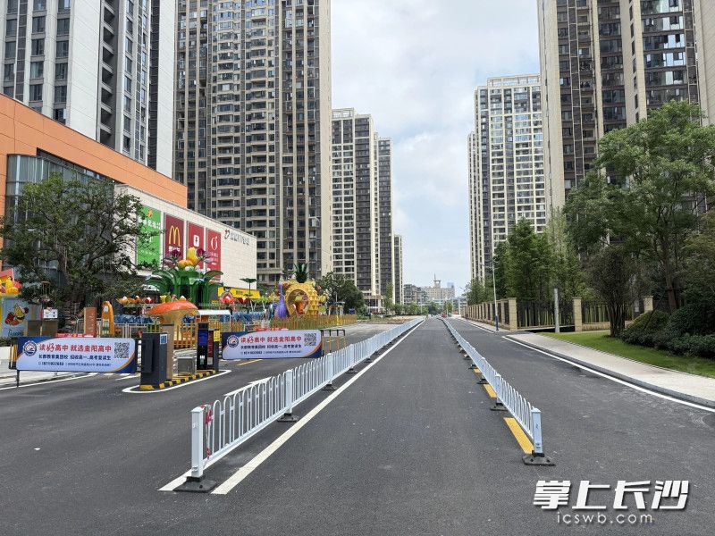 道路改造后。 长沙晚报全媒体记者 周游 通讯员 陈静 摄