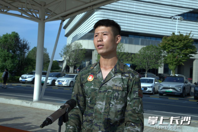 张汶喜在开学典礼上发言。均为通讯员 高妍 供图