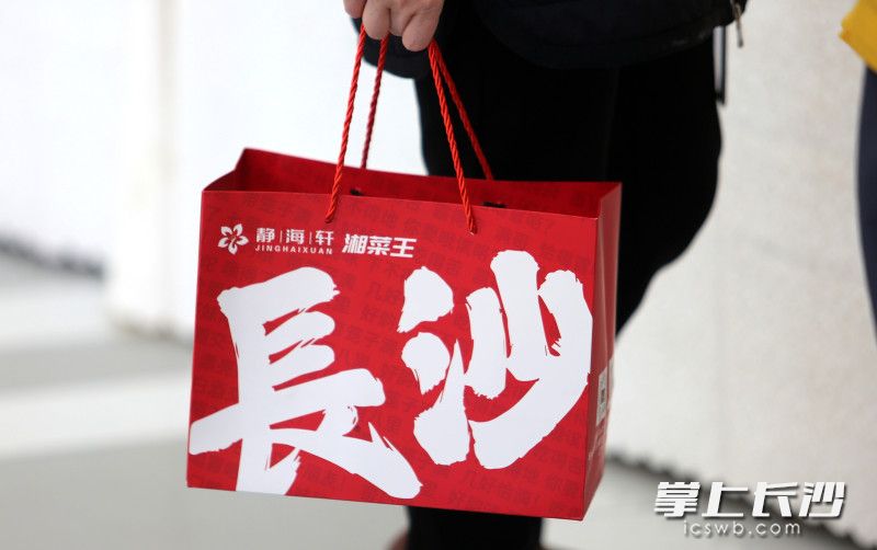 长沙特色小吃受热捧。 长沙特色小吃受热捧。