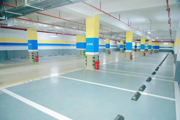 地下停车场 地下停车场