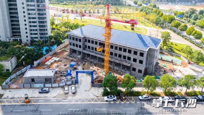 天顶消防站项目目前已顺利完成主体结构封顶。均为长沙晚报通讯员 胡翔 供图 天顶消防站项目目前已顺利完成主体结构封顶。均为长沙晚报通讯员 胡翔 供图