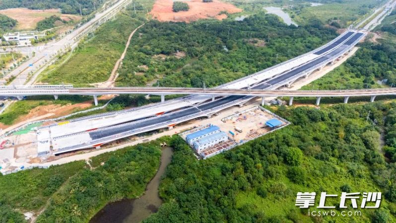 梧桐路三号桥航拍。 梧桐路三号桥航拍。