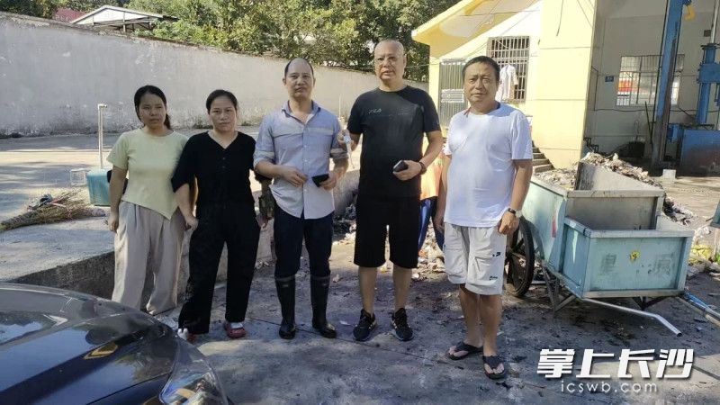 名表找到了，何星辉和王先生一家人悬着的心也落下了。