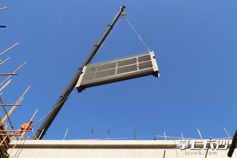 椒花水库取水口闸门全部安装完成。 长沙晚报通讯员 彭婧楠 摄