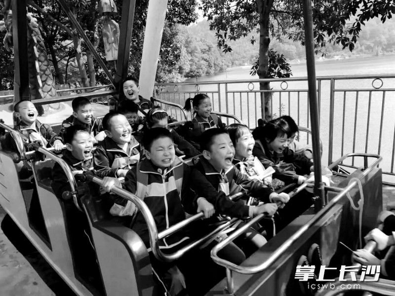你还记得当年在石燕湖春游的快乐吗。