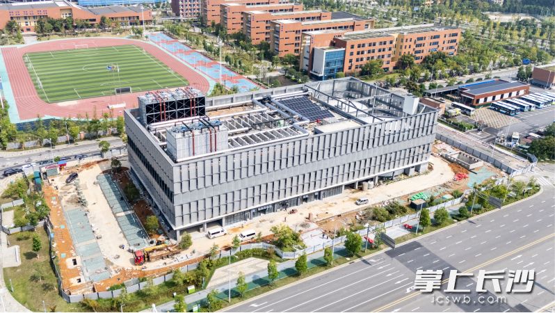 梅溪湖D区能源站完成系统联调,顺利达到试运营条件.均为长沙晚报通讯员 胡翔 供图 梅溪湖D区能源站完成系统联调,顺利达到试运营条件.均为长沙晚报通讯员 胡翔 供图