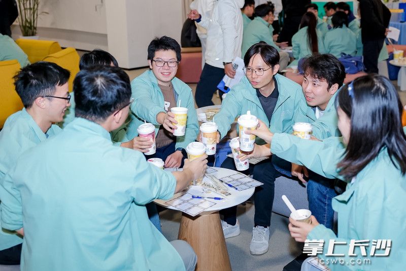 天南海北的高校学子齐聚长沙，共创未来。 均为长沙晚报全媒体记者周数邑摄