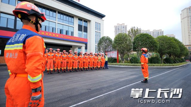 从队伍集结到现场处置，每一个环节都紧密衔接。