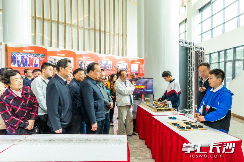 10月25日，“勿忘国耻，立志报国”全省青少年主题教育实践活动展演在长沙举办。均为长沙晚报全媒体记者 董阳 摄