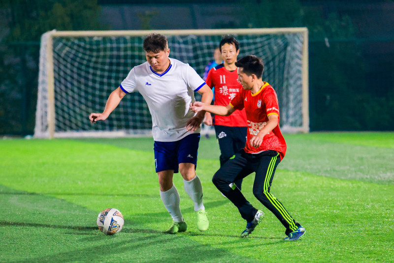 足球比赛现场。