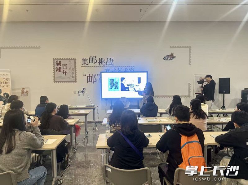 “奇思妙‘印’”体验区。