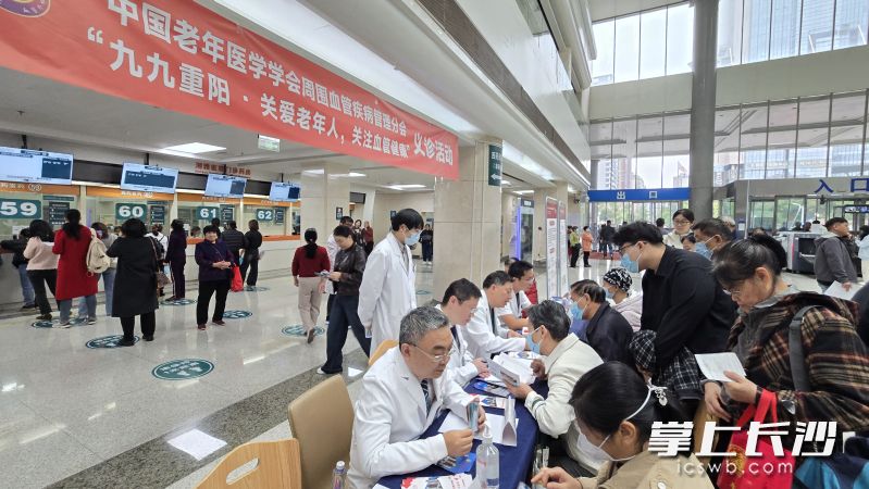 成功识别多名潜在高危患者并给出针对性诊疗方案。 成功识别多名潜在高危患者并给出针对性诊疗方案。