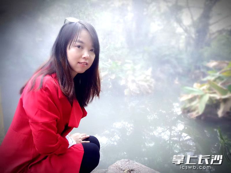 置身家乡山水之间的袁香说“路通，则万事兴”。