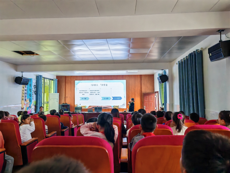 浏阳市围山书院举办亲子阅读活动。通讯员供图 浏阳市围山书院举办亲子阅读活动。通讯员供图