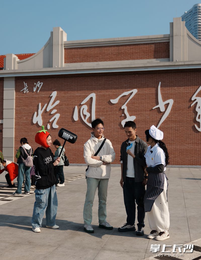 市民参与有奖知识问答。 市民参与有奖知识问答。